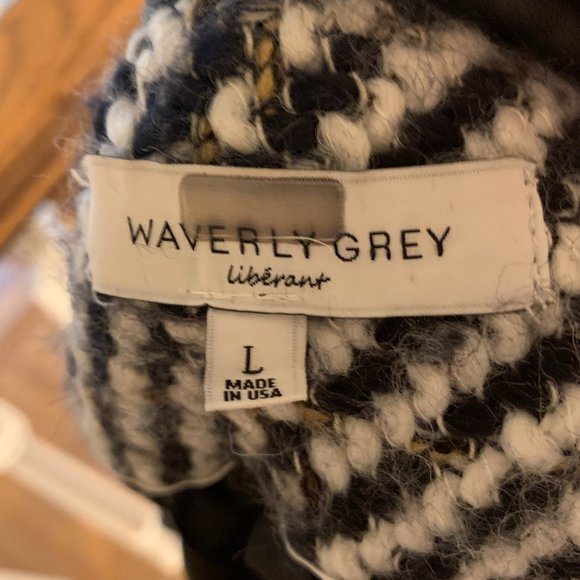 Waverly Grey Tweed Mid-Length Wool Coat with Leather Trim - Picture 6 of 12